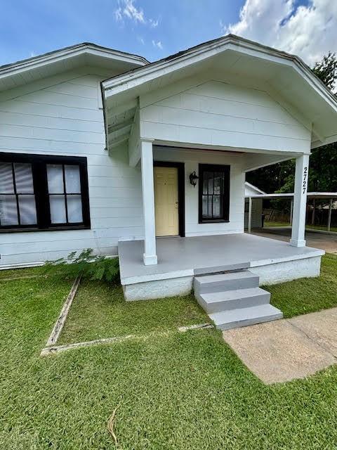 property at 2727 Old Houston Rd