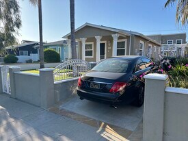 1060 W 26th St in San Pedro, CA - Building Photo