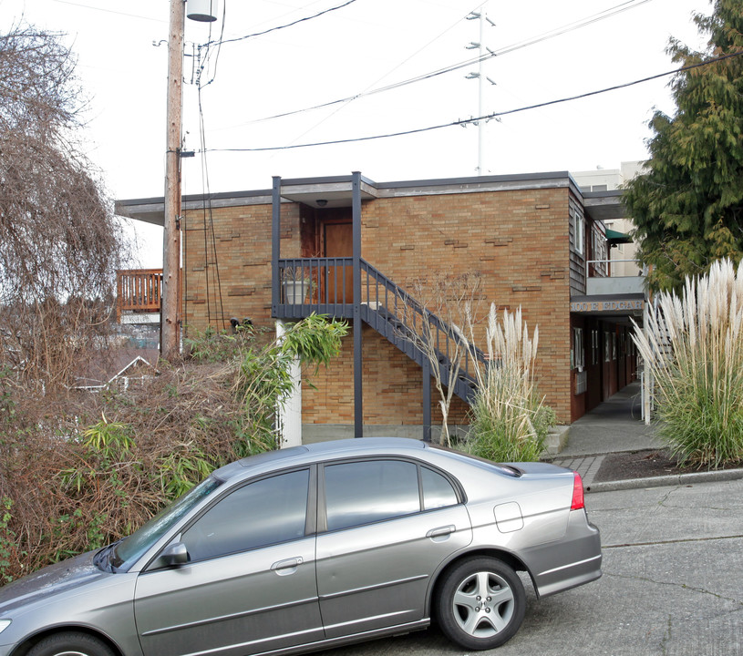 100 E Edgar St in Seattle, WA - Building Photo