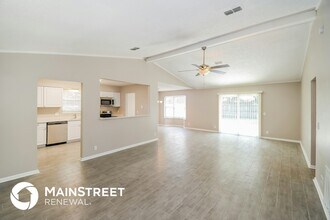 7850 Blank Dr N in Jacksonville, FL - Building Photo - Building Photo