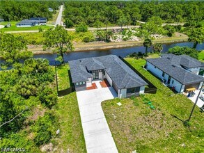 1229 Augusta St E in Lehigh Acres, FL - Building Photo - Building Photo