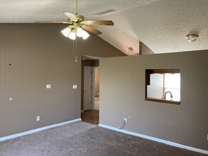 1094 Taurus Ln in Franklin, IN - Building Photo - Building Photo