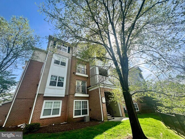 13501 Derry Glen Ct in Germantown, MD - Building Photo - Building Photo
