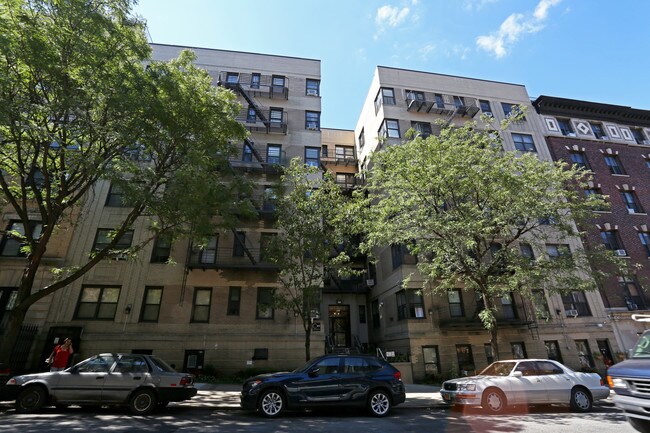 183-187 Claremont Ave in New York, NY - Foto de edificio - Building Photo