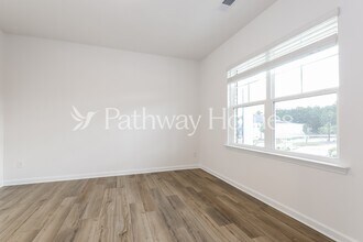 549 Almere Dr in Hampton, GA - Building Photo - Building Photo