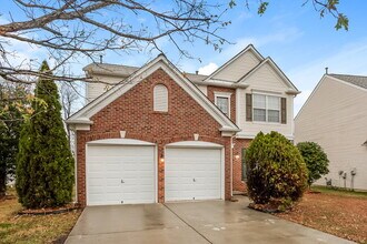 10910 Claude Freeman Dr in Charlotte, NC - Building Photo - Building Photo