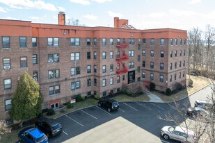 Fuller and Hampton Gardens in Ossining, NY - Building Photo