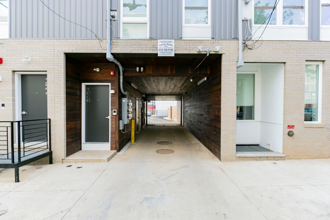 1233 N 27th St, Unit A in Philadelphia, PA - Building Photo