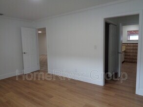665 NE 39th St in Oakland Park, FL - Building Photo - Building Photo