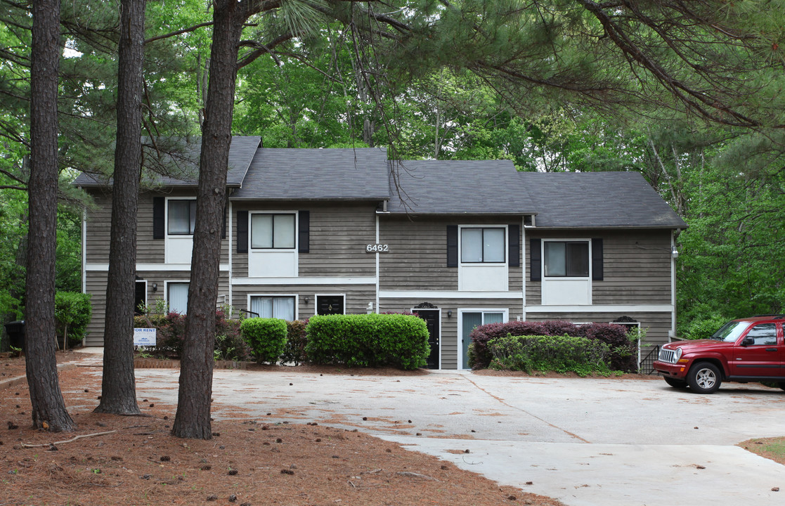 Norcross Quads in Peachtree Corners, GA - Foto de edificio