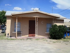 7143 N Loop Dr in El Paso, TX - Building Photo - Building Photo