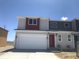 1124 Tulip Dr in Rock Springs, WY - Building Photo