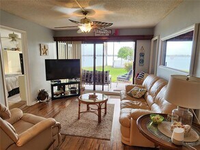 6291 Bahia Del Mar Cir N in St. Petersburg, FL - Building Photo - Building Photo