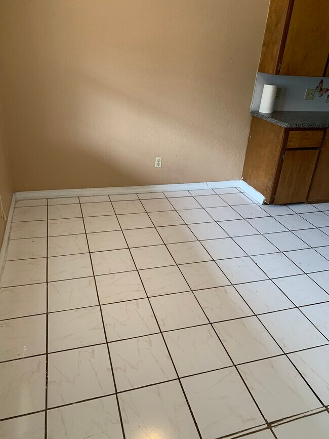 2006 Williams St, Unit 3