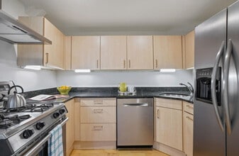 36 Commonwealth Ave, Unit 1 in Boston, MA - Foto de edificio - Building Photo