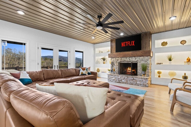 property at 554 Choctaw Ridge