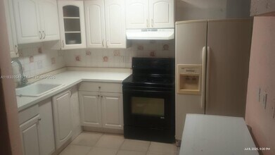 2300 NW 15th Ct in Fort Lauderdale, FL - Building Photo - Building Photo