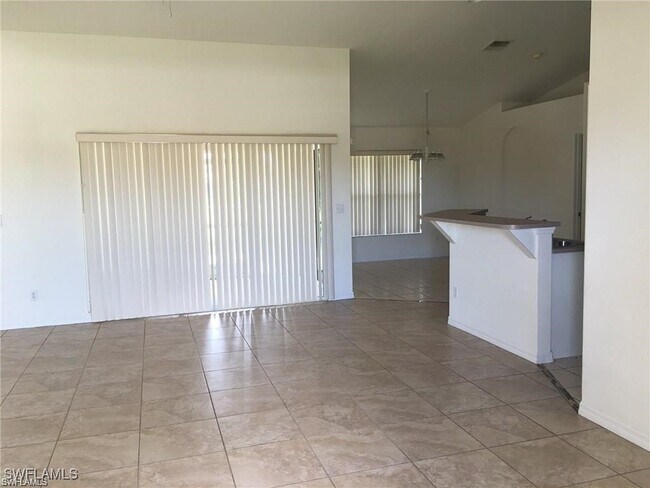 1217 SW 30th St in Cape Coral, FL - Building Photo - Building Photo