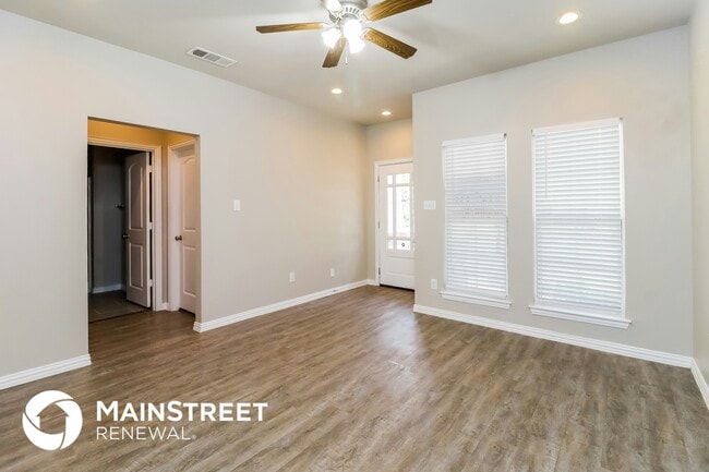 206 Perry Ave in Waxahachie, TX - Building Photo - Building Photo