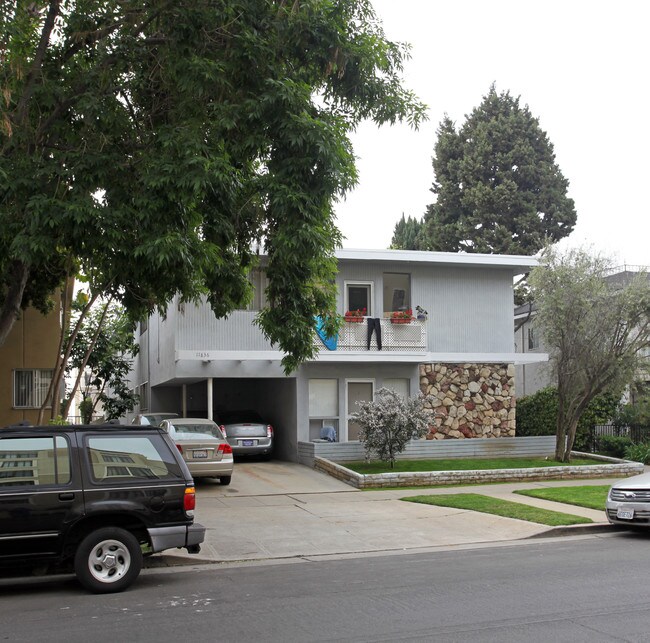 11836 Gorham Ave in Los Angeles, CA - Building Photo - Building Photo