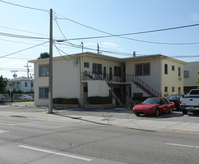 1800 SW 7th St in Miami, FL - Building Photo - Building Photo