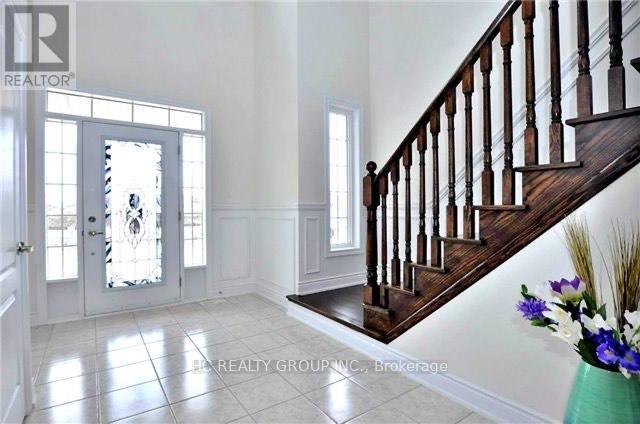 253 Rutherford Rd in Bradford West Gwillimbury, ON - Building Photo - Building Photo