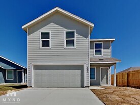 302 Gadwall Ave in Marion, TX - Building Photo