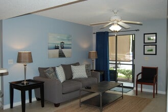 10200 Belle Rive Blvd, Unit 17 in Jacksonville, FL - Building Photo - Building Photo