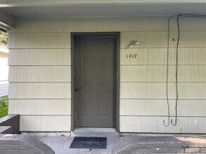 1417 W Talmage St in Alvin, TX - Foto de edificio - Building Photo