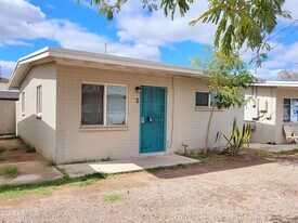 1851 E Yale St in Phoenix, AZ - Building Photo