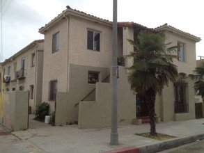 544 E 15th St in Long Beach, CA - Building Photo - Building Photo