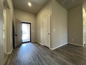 3206 Valencia Ave in Lubbock, TX - Building Photo - Building Photo