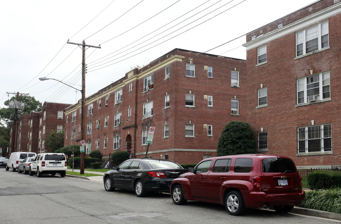 1430-1436 Tuckerman St NW in Washington, DC - Foto de edificio