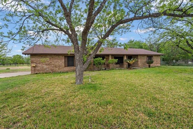 424 W Nicholson St in Del Rio, TX - Building Photo - Building Photo