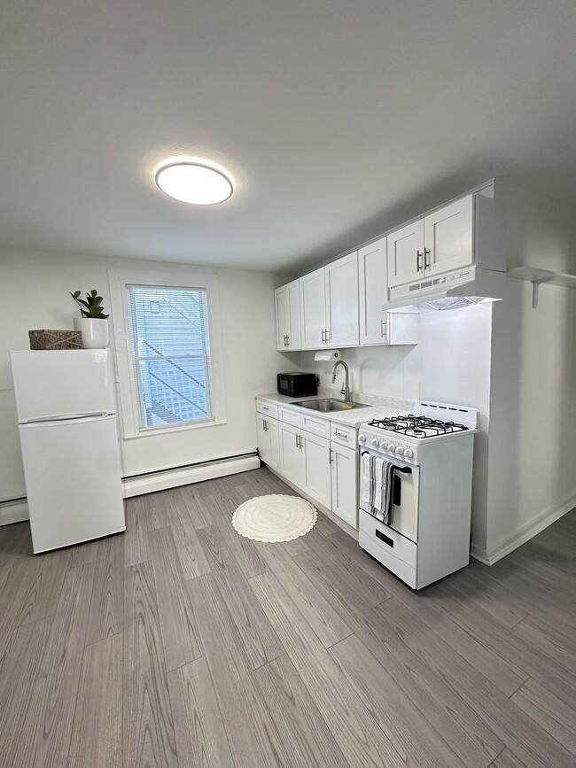 176 Pearl St in Middletown, CT - Foto de edificio - Building Photo