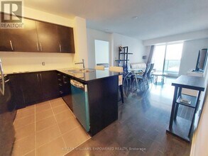 5793 Yonge St in Toronto, ON - Building Photo - Building Photo