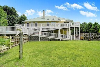 214 Bates Retreat in Hampstead, NC - Building Photo - Building Photo