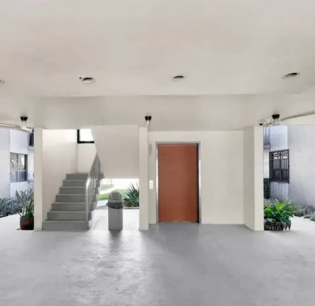 1101 SW 122nd Ave, Unit Prime location near FIU! in Miami, FL - Foto de edificio - Building Photo