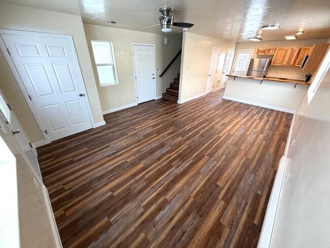 property at 1904 N Harris St