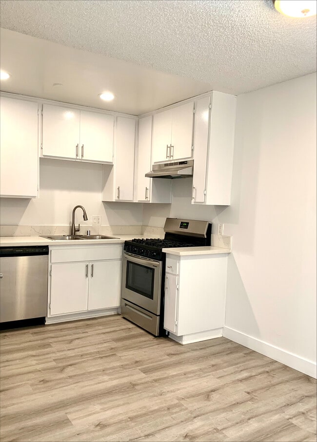 2724 Abbot Kinney Blvd in Los Angeles, CA - Building Photo - Building Photo