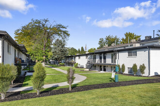 White Pines Apartments in Salt Lake City, UT - Building Photo - Building Photo