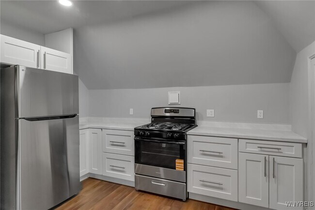 property at 522 W Ferry St