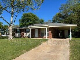 206 N Wilson Blvd in Gulfport, MS - Building Photo