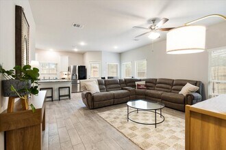 418 Emerald Thicket Ln in Huffman, TX - Building Photo - Building Photo