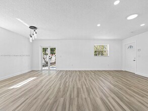 139 NE 17th St in Homestead, FL - Building Photo - Building Photo