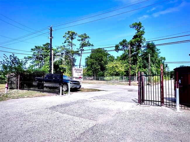 property at 1825 W Little York Rd