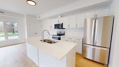 454 Pond Mills Rd in London, ON - Building Photo - Building Photo