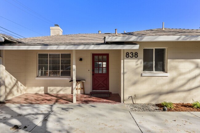 838 D St in Davis, CA - Building Photo - Building Photo