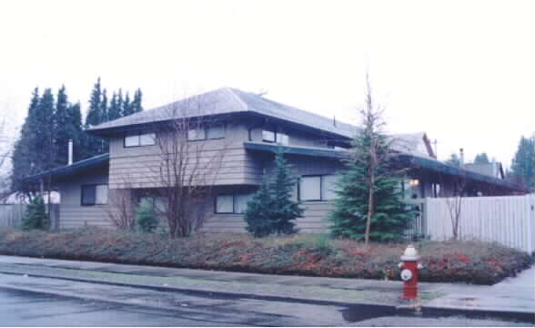 240 S Madison St in Monroe, WA - Building Photo