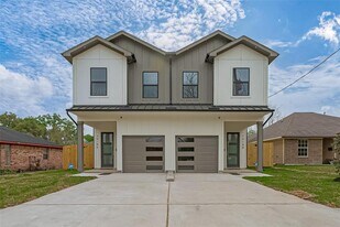 7918 Parnell St in Houston, TX - Building Photo